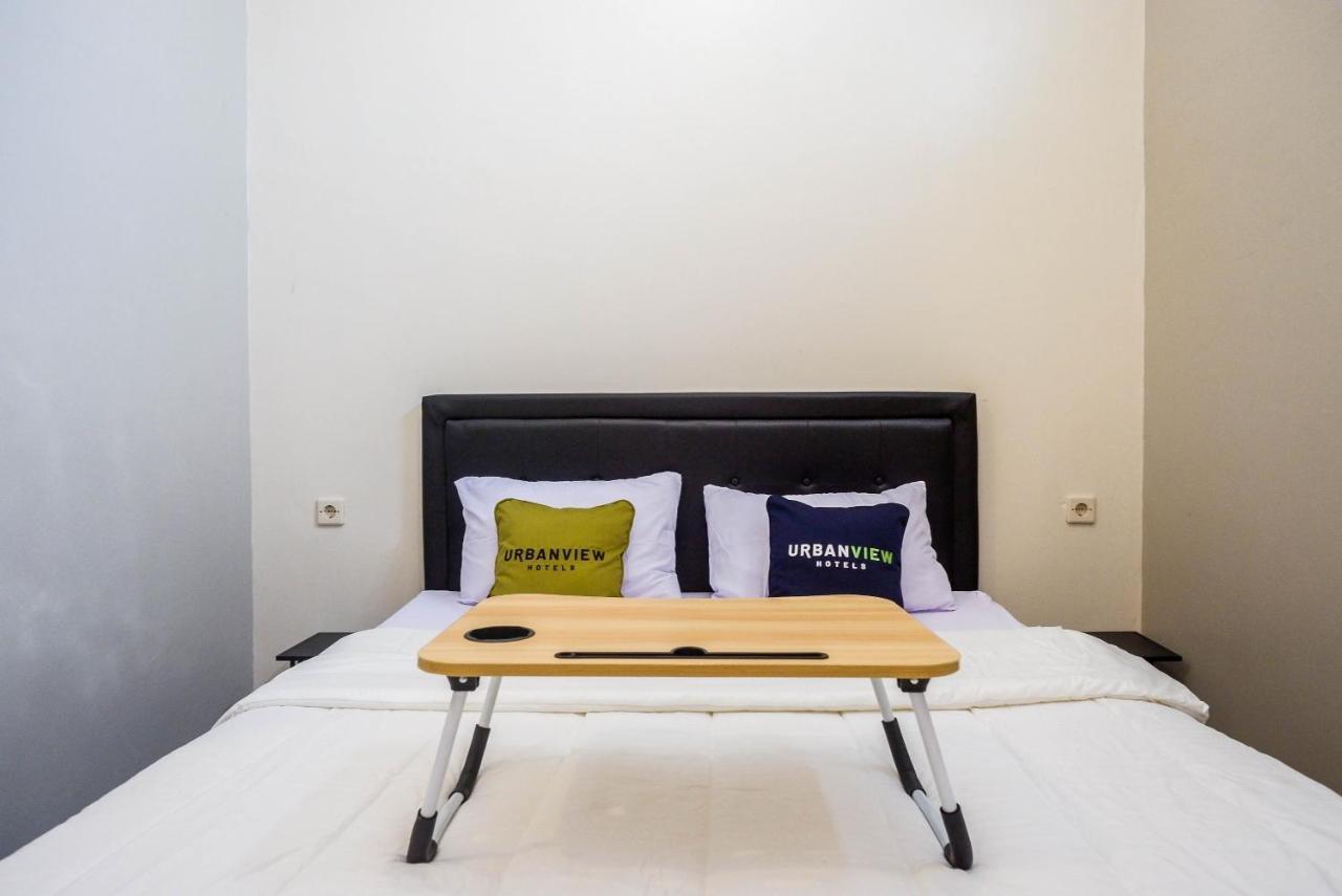 Urbanview Hotel Near Alun Alun Tegal Тегал Экстерьер фото